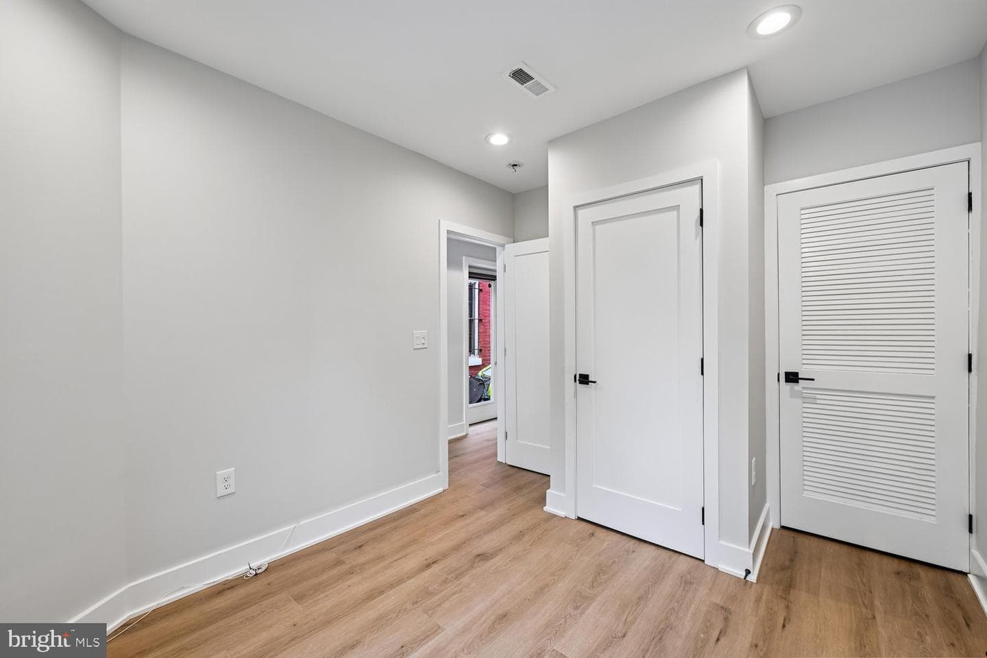 1828 Providence Street NE photo 22