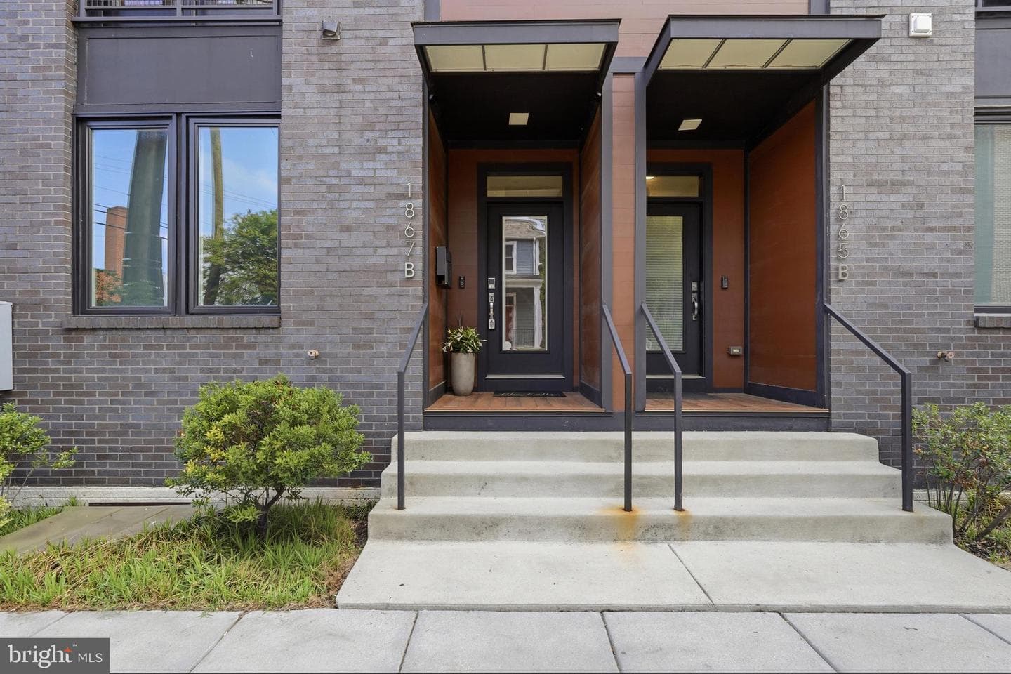 1867 Corcoran Street NE #b, Washington