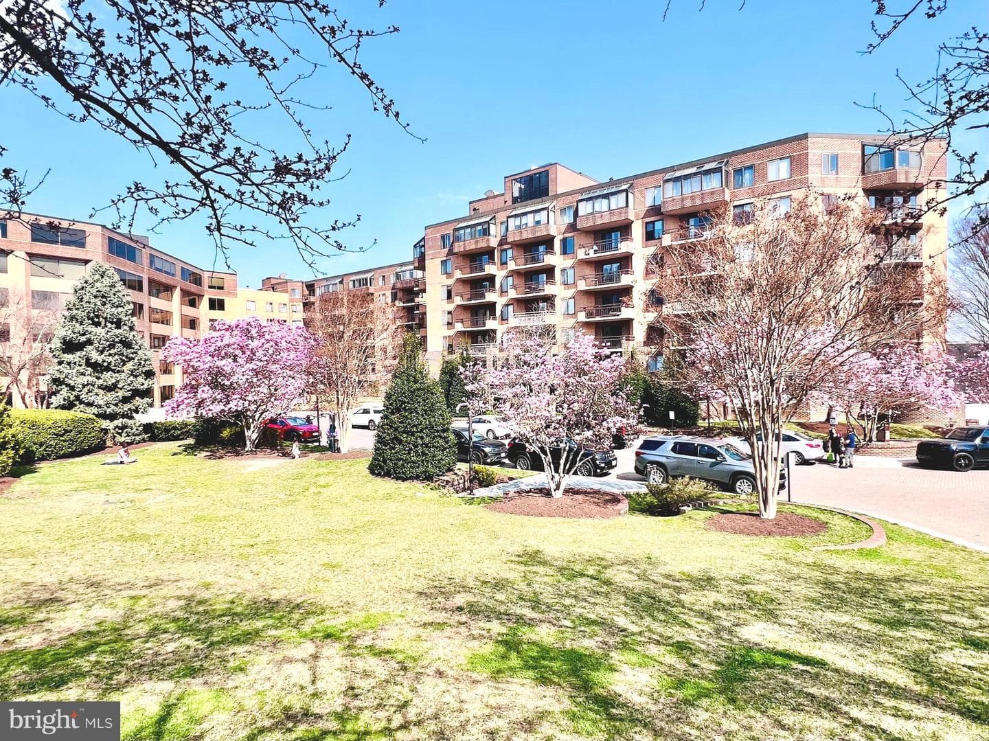 2111 Wisconsin Avenue NW #110 photo 29