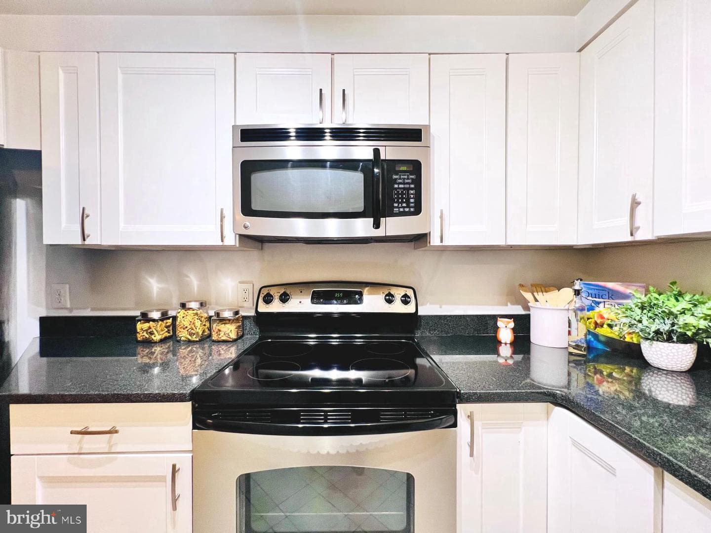 2111 Wisconsin Avenue NW #110 photo 7
