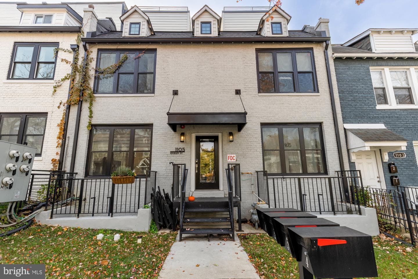 1105 Queen Street NE #1 photo 3