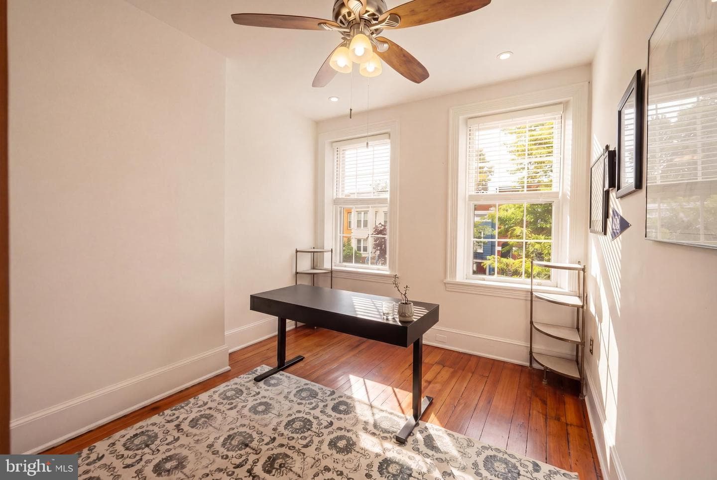 319 C Street SE photo 32