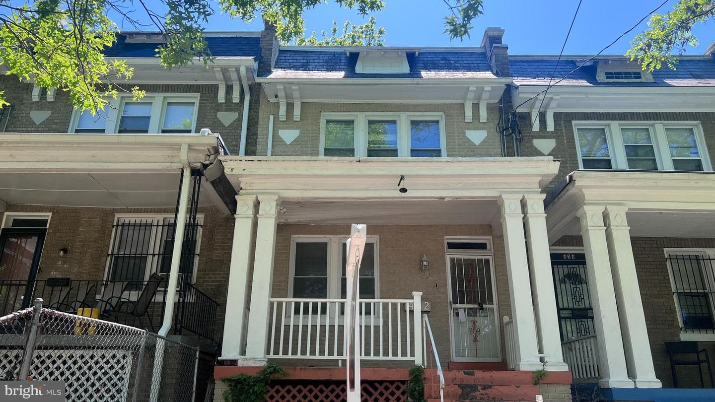 432 Crittenden Street NW photo 3