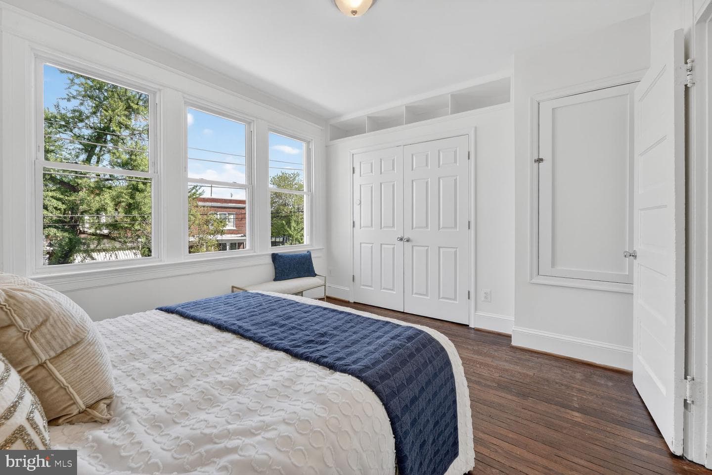 1349 Ridge Place SE photo 13