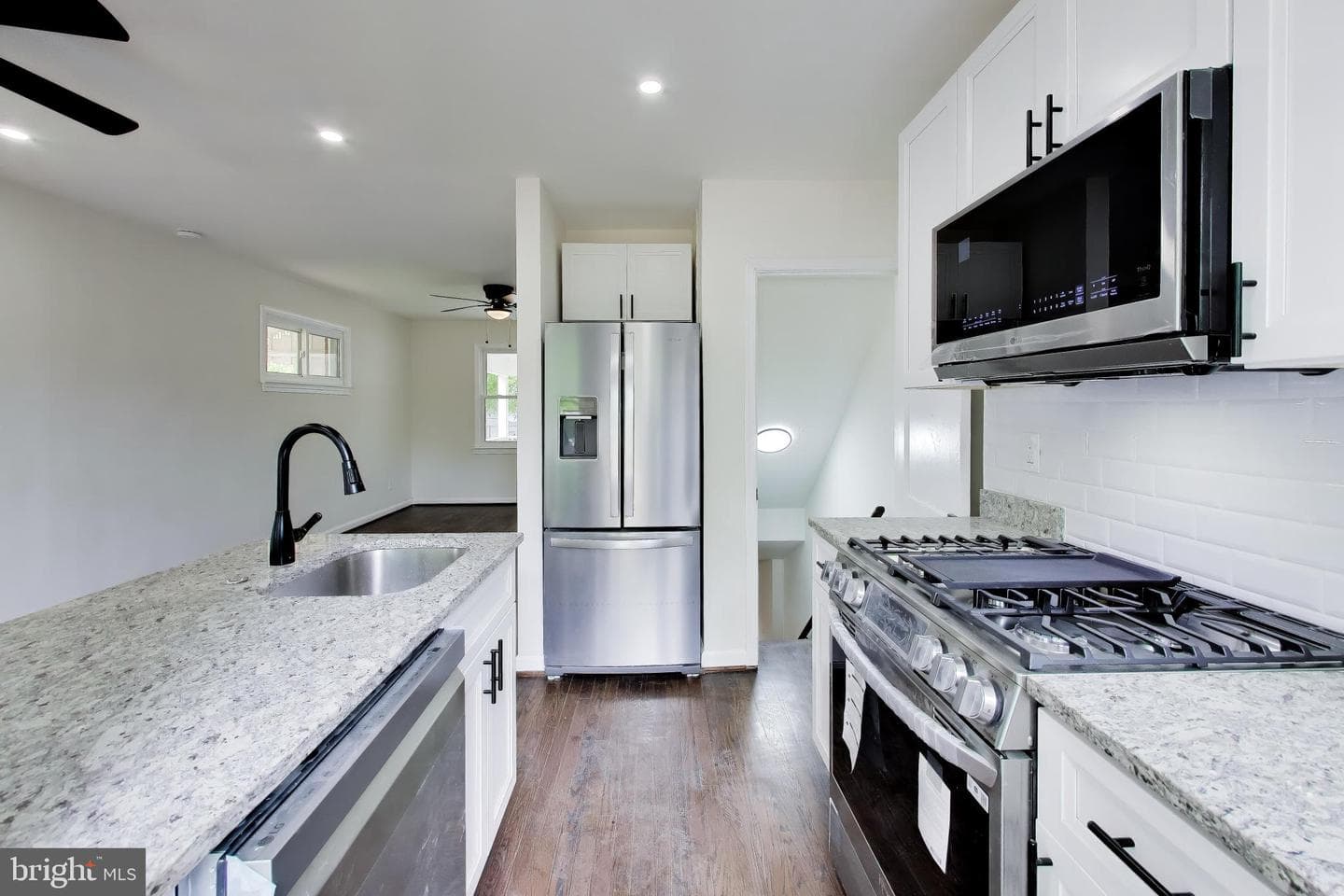 186 Forrester Street SW photo 11