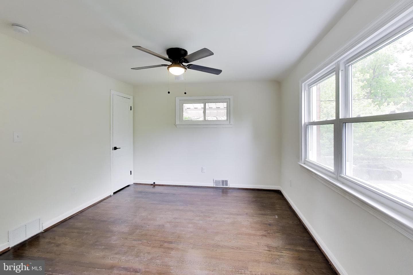 186 Forrester Street SW photo 15