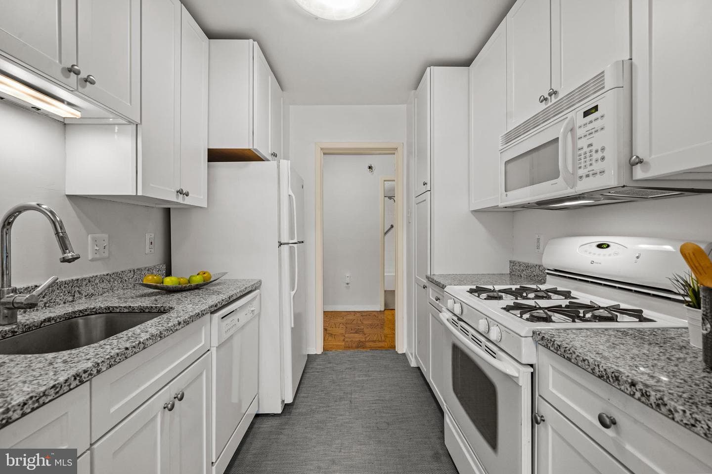 3001 Veazey Terrace NW #201 photo 17