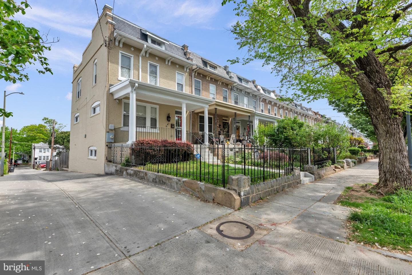 641 Gallatin Street NW photo 3