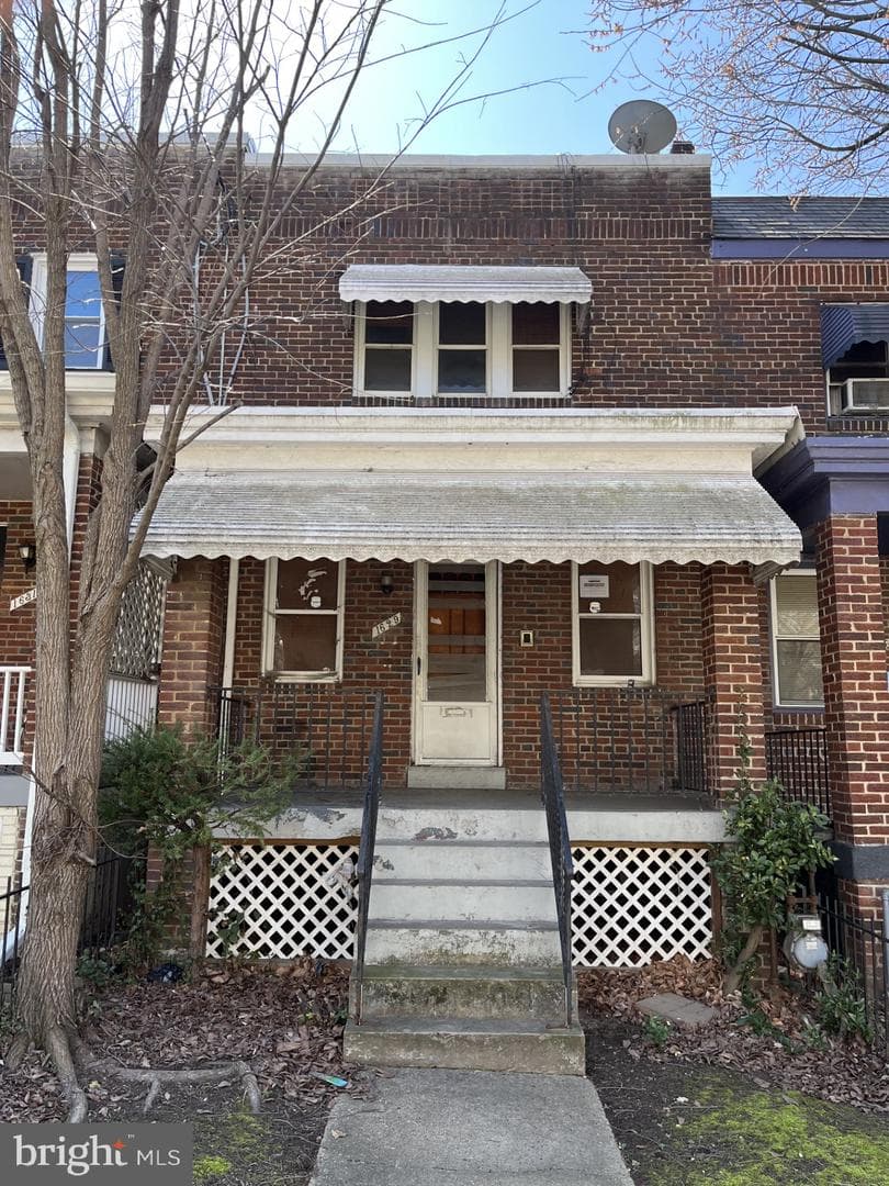 1629 R Street SE photo 1