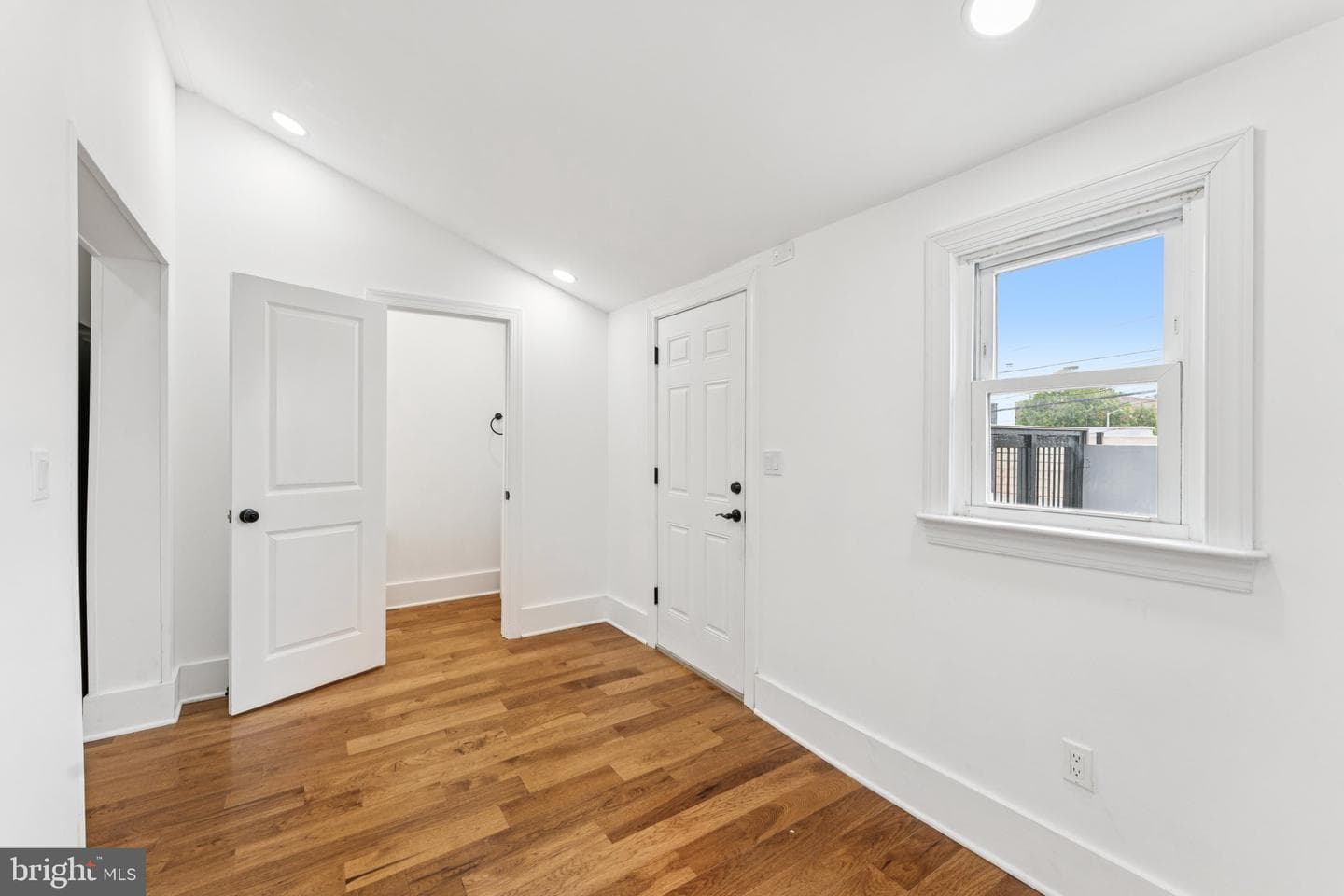 2105 4th Street NE photo 12