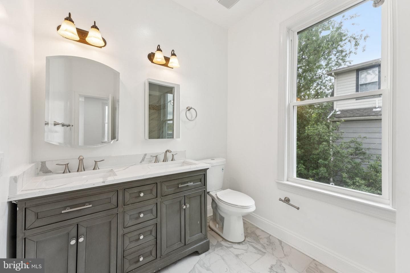 2105 4th Street NE photo 18
