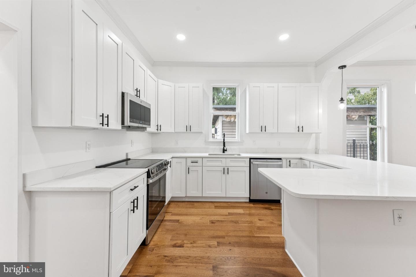2105 4th Street NE photo 9