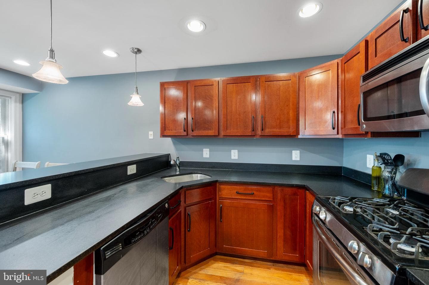 617 Jefferson Street NW #102 photo 11
