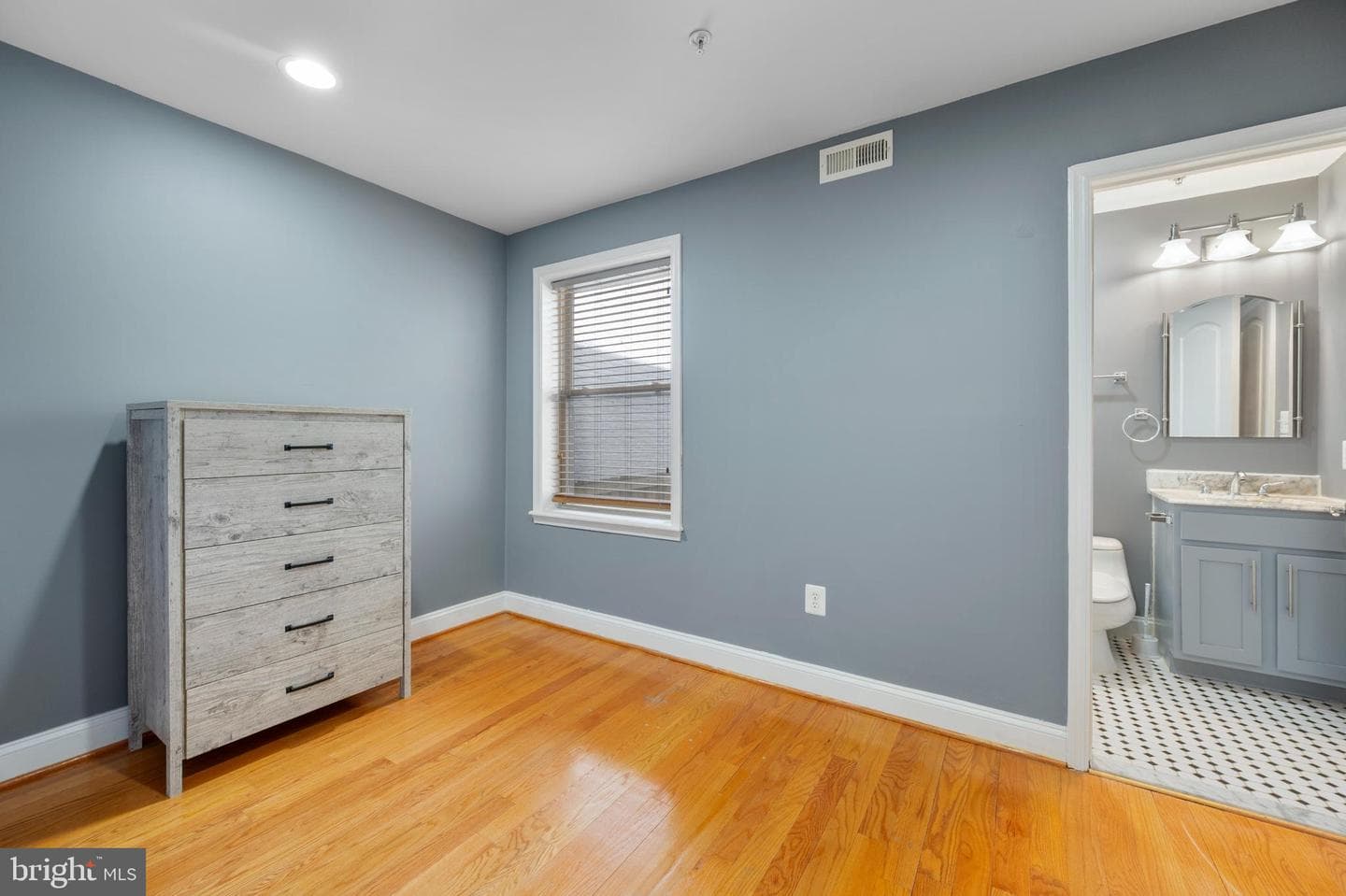 617 Jefferson Street NW #102 photo 15