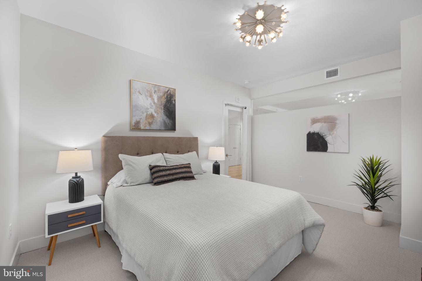 45 Sutton Square SW #406 photo 15