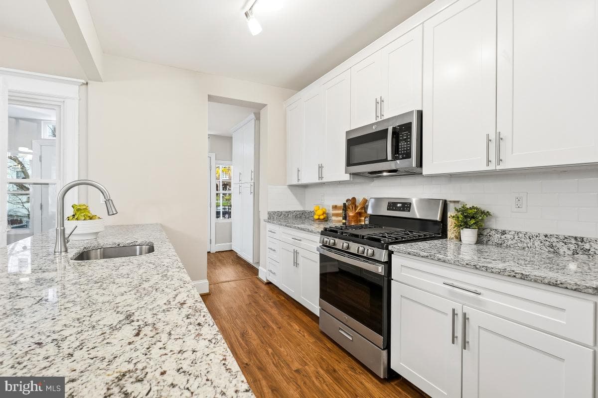 1526 Spring Place NW photo 12