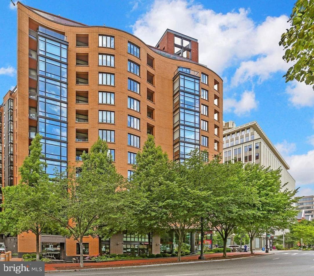1010 Massachusetts Avenue NW #807 photo 15