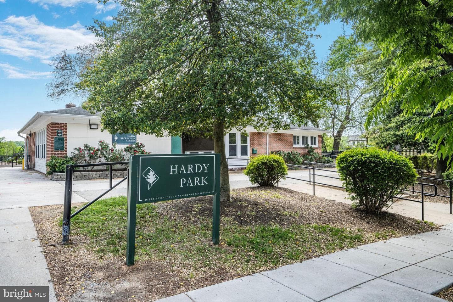 4425 P Street NW photo 28