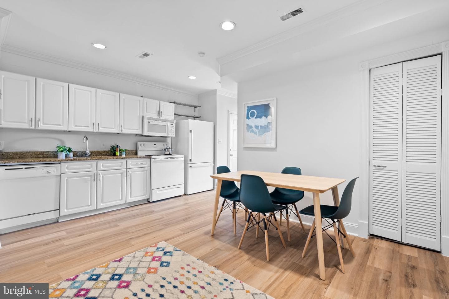 1238 Queen Street NE #3 photo 4