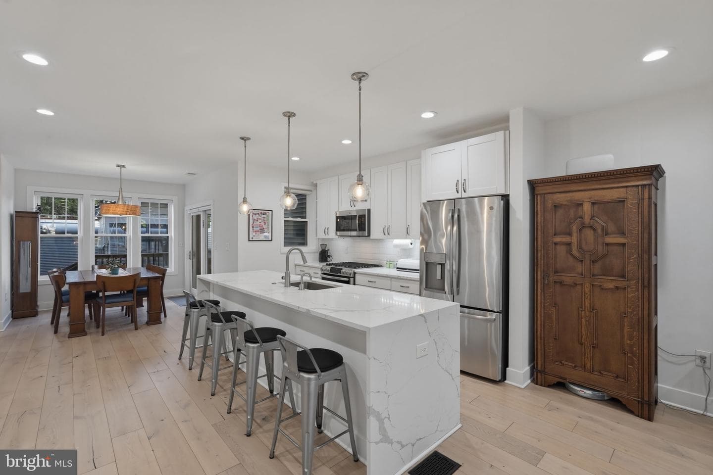 445 Kenyon Street NW photo 11