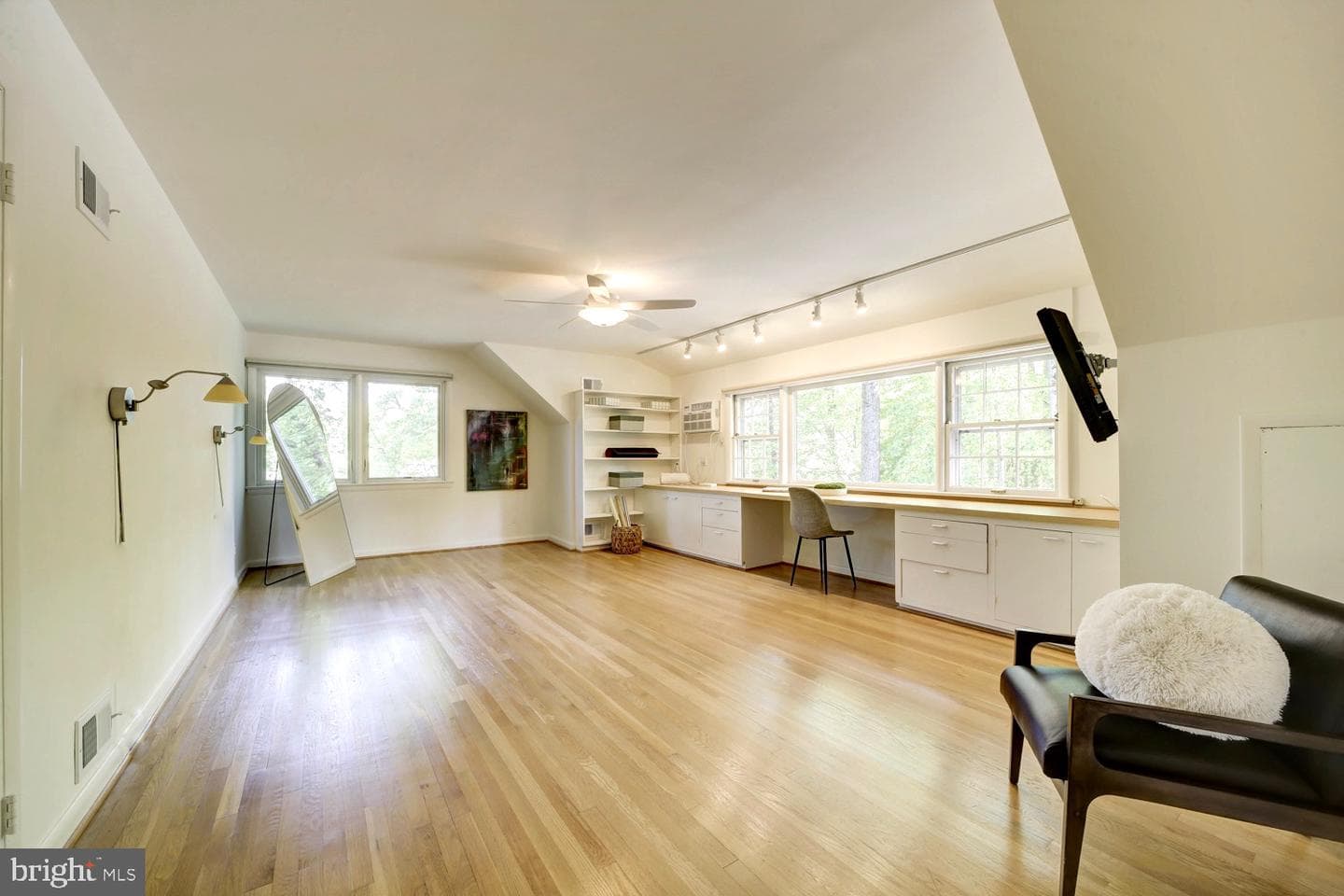 2824 Ellicott Street NW photo 40