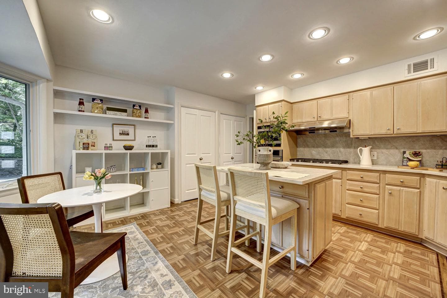 2824 Ellicott Street NW photo 8