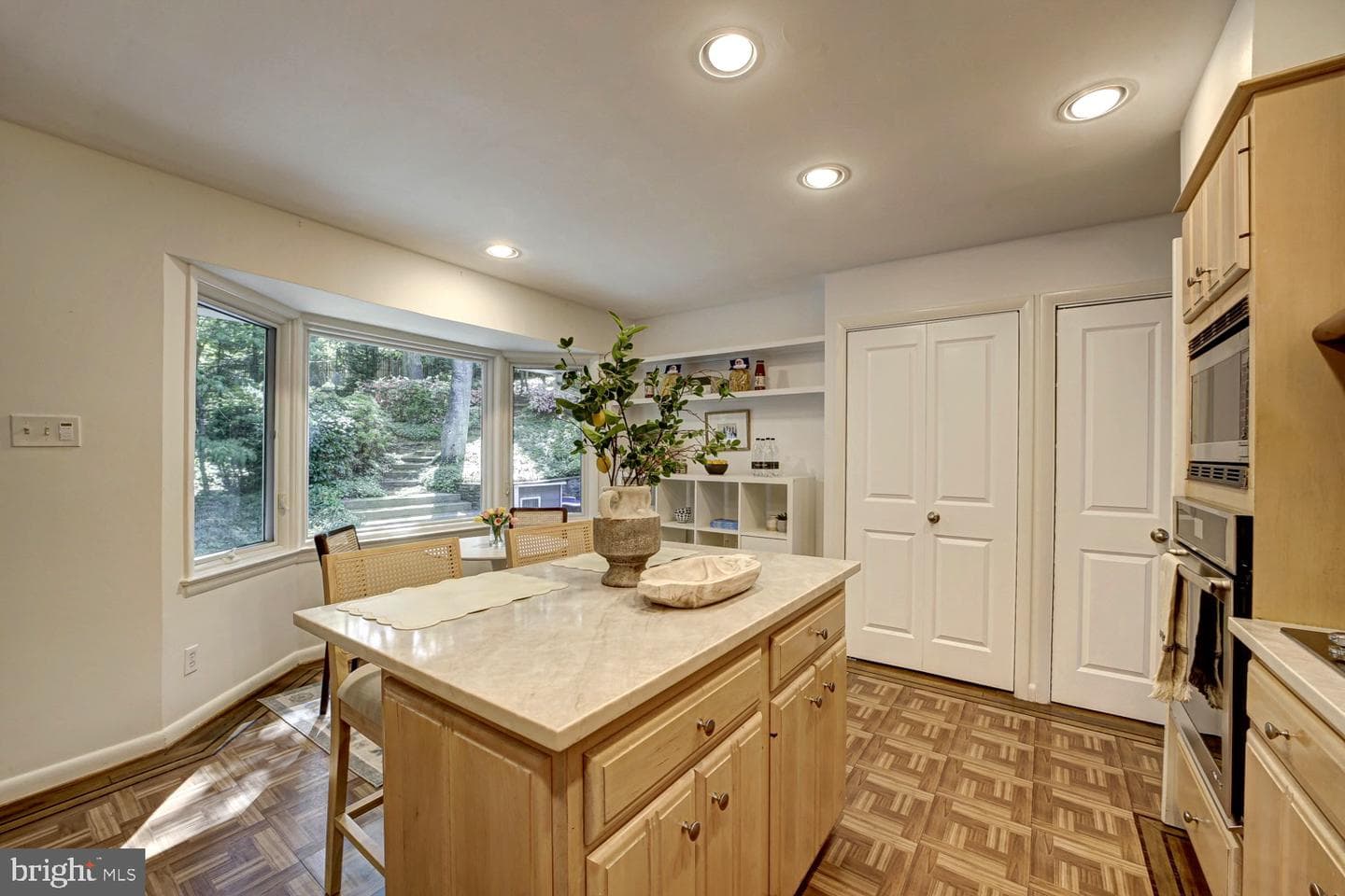 2824 Ellicott Street NW photo 9