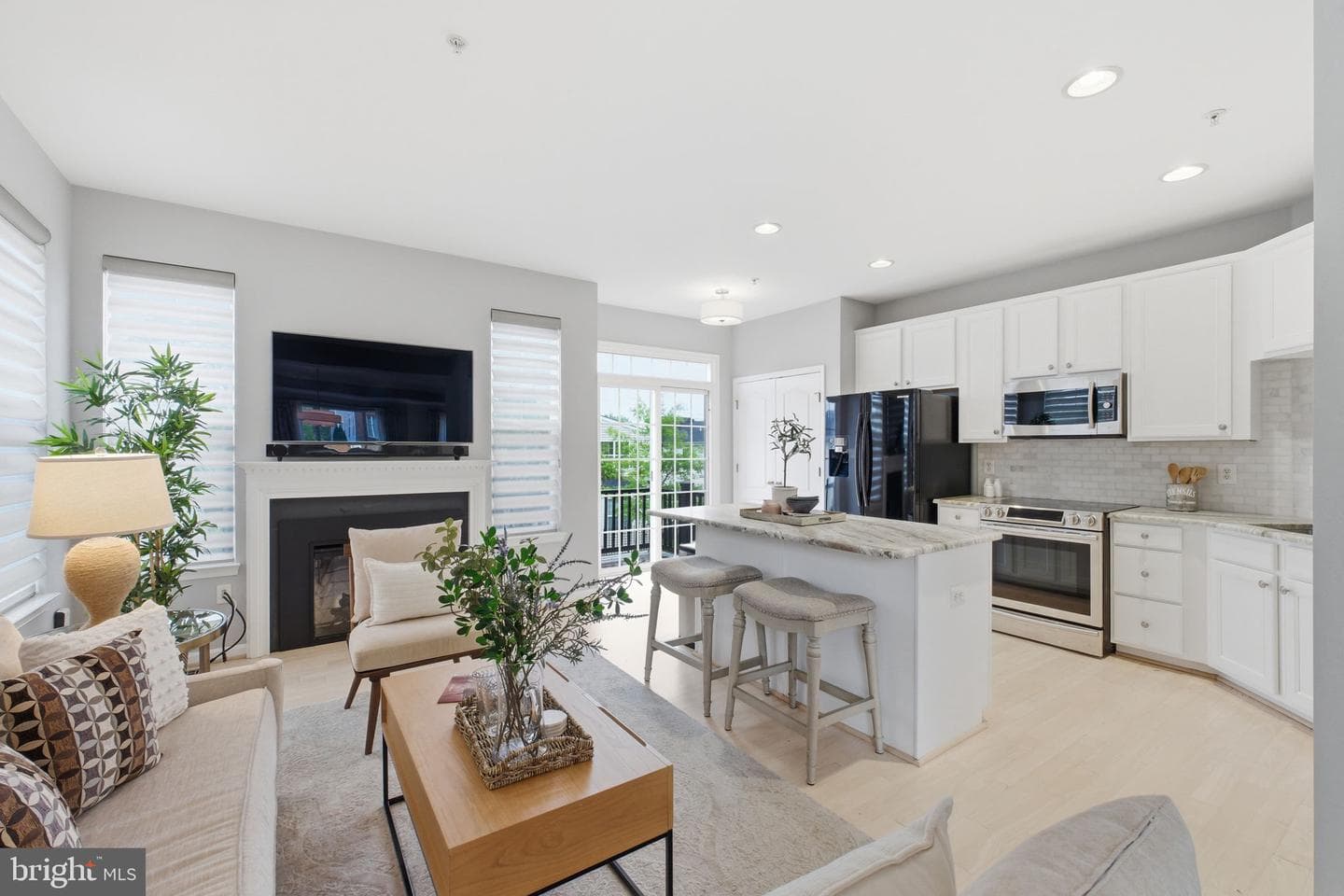 627 Ava Circle NE photo 8