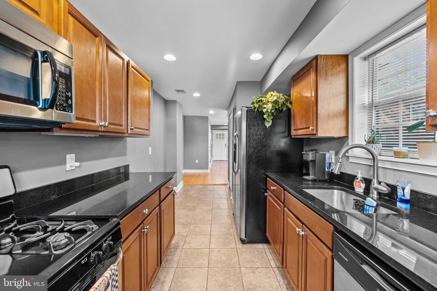 108 Kenilworth Avenue NE photo 12