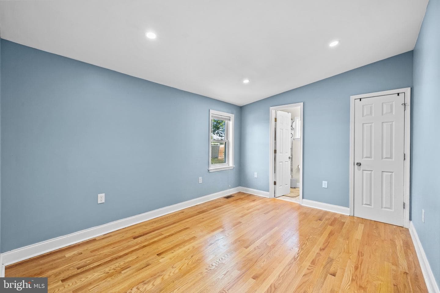 108 Kenilworth Avenue NE photo 17