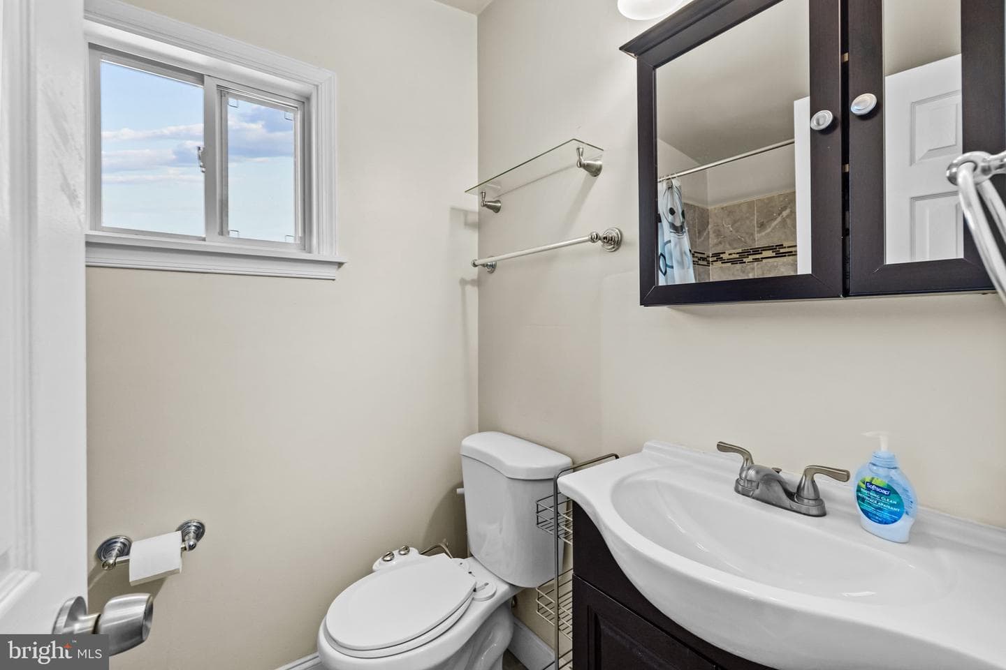 108 Kenilworth Avenue NE photo 20
