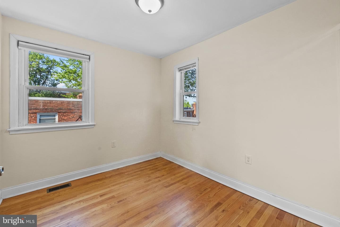 108 Kenilworth Avenue NE photo 22