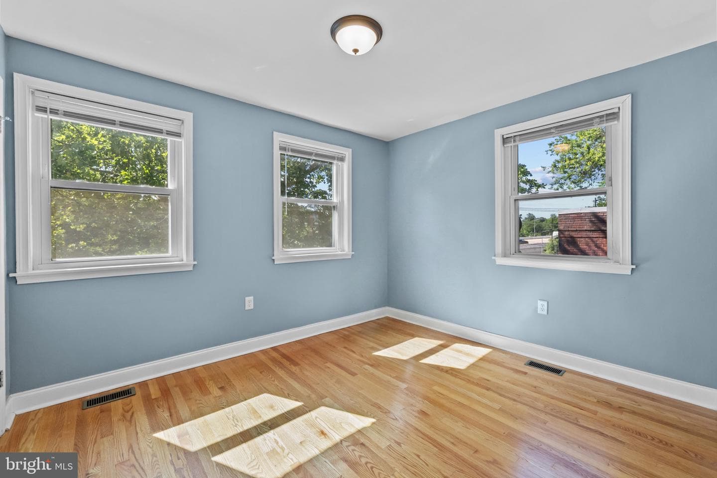 108 Kenilworth Avenue NE photo 25