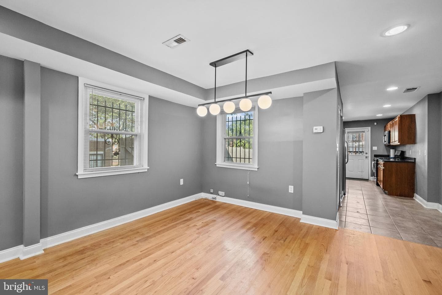 108 Kenilworth Avenue NE photo 9