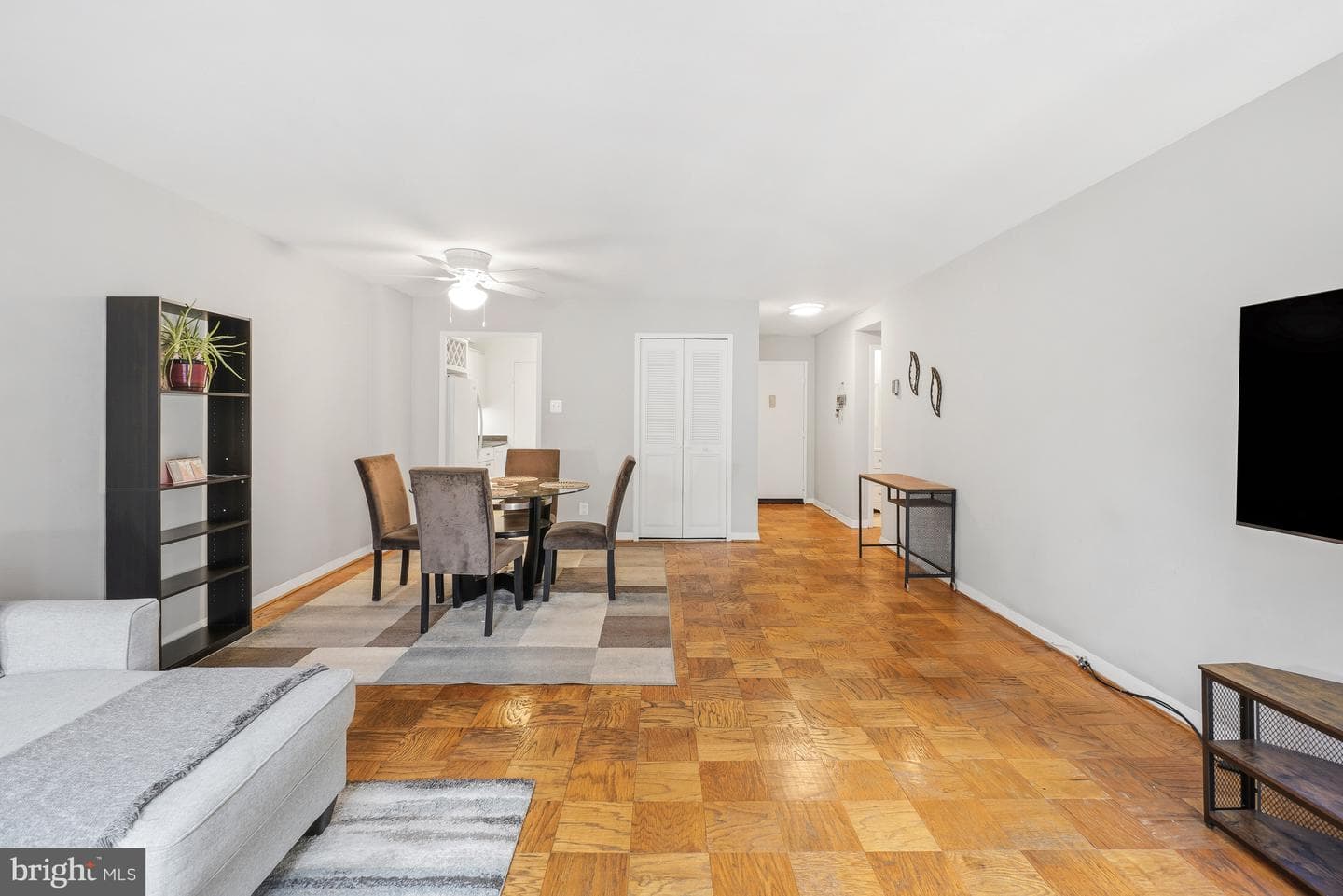 5406 Connecticut Avenue NW #401 photo 11