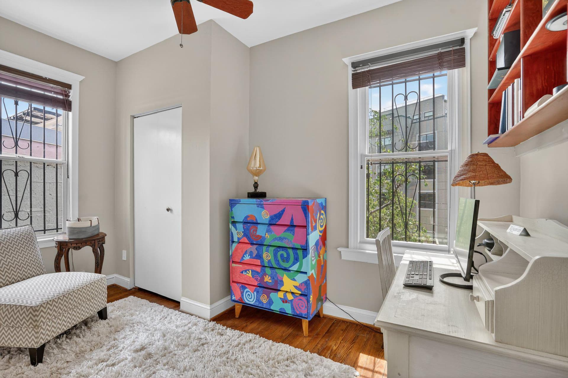1233 E St SE photo 23