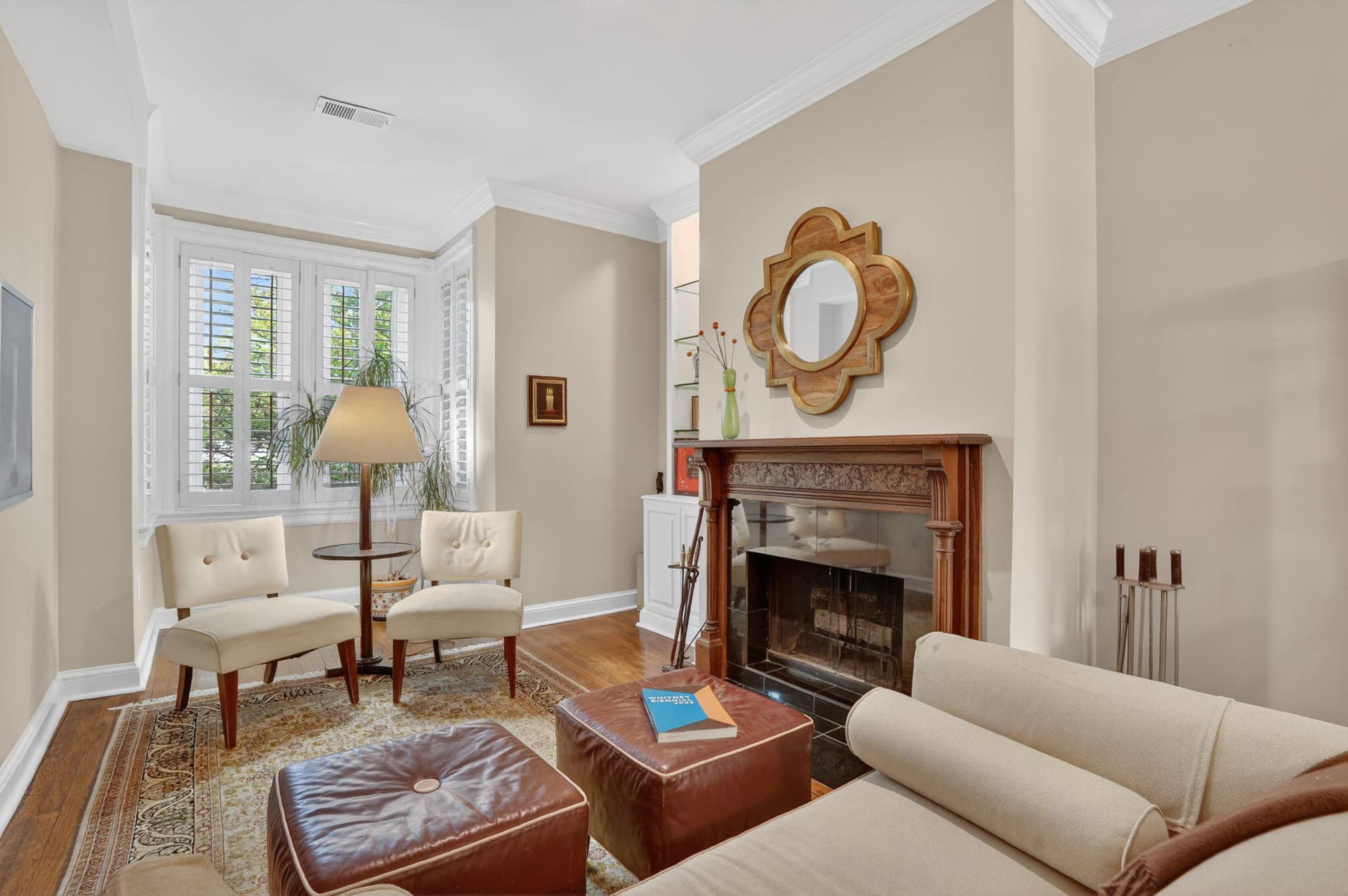 1233 E St SE photo 7