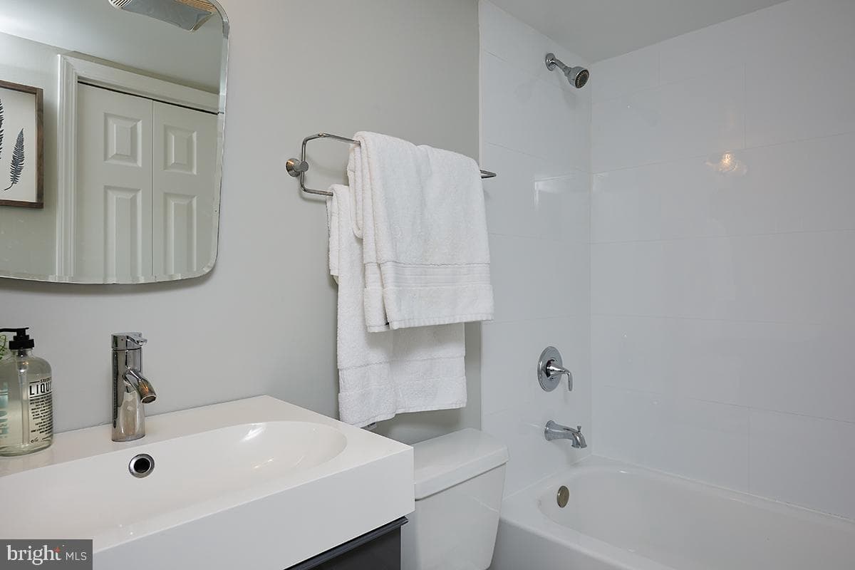 1750 Harvard Street NW #3c photo 20