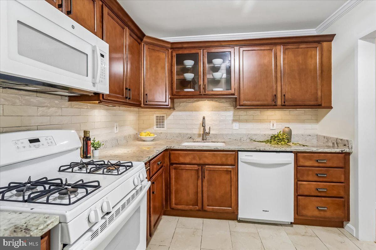 3001 Veazey Terrace NW #1307 photo 6