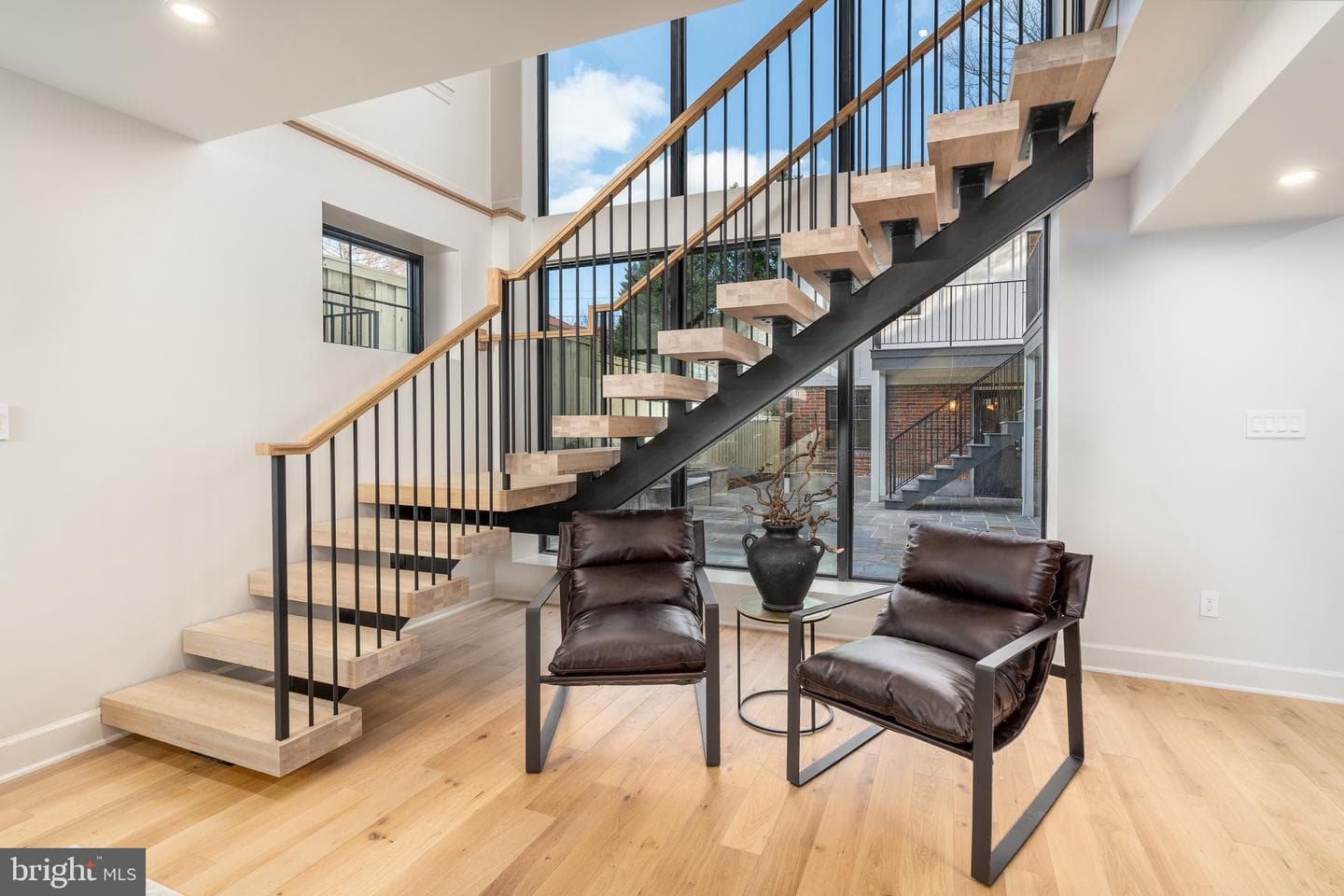 2619 Wisconsin Avenue NW photo 39