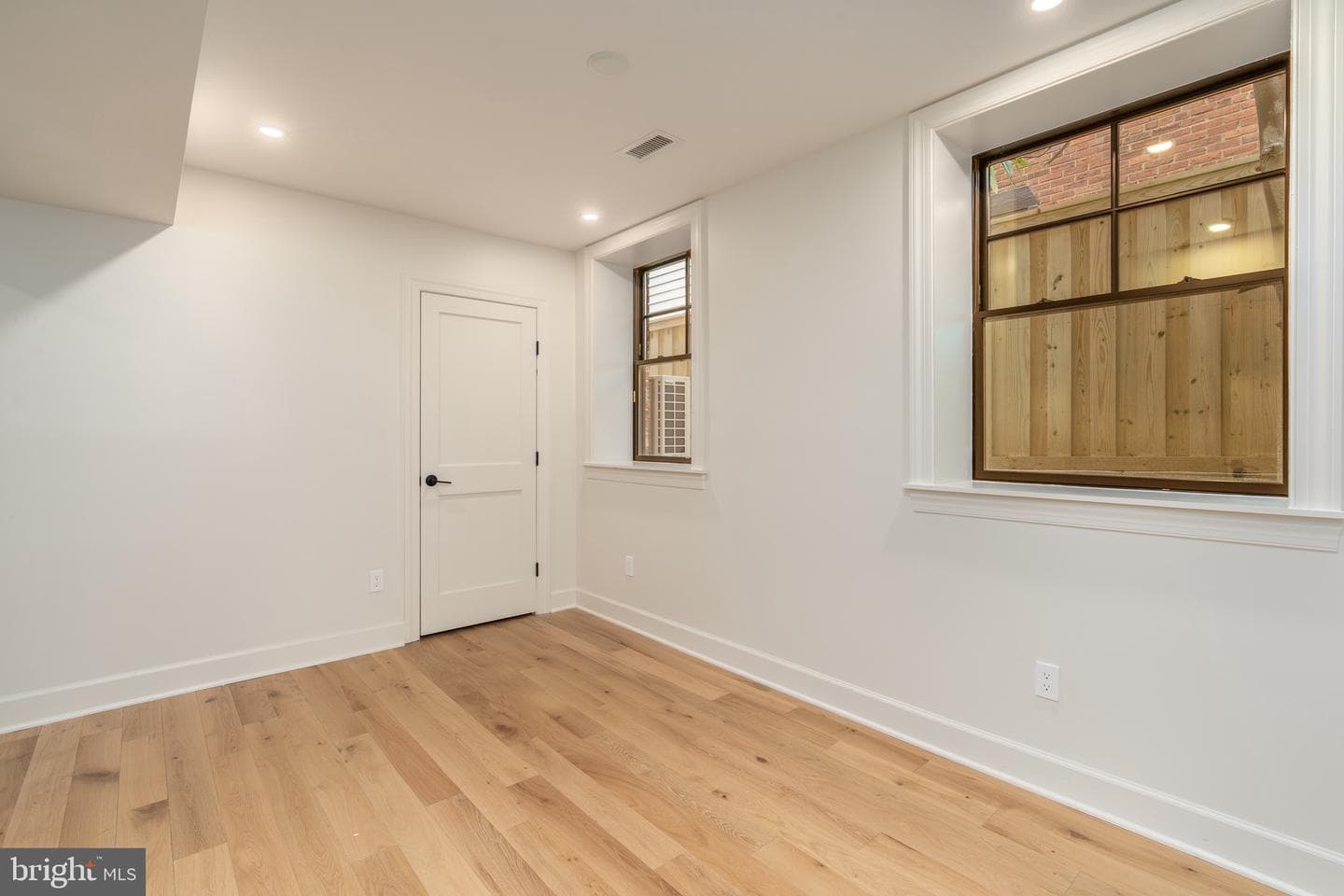 2619 Wisconsin Avenue NW photo 50