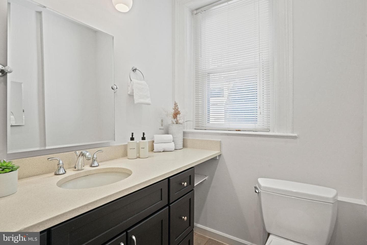1831 California Street NW #32 photo 20