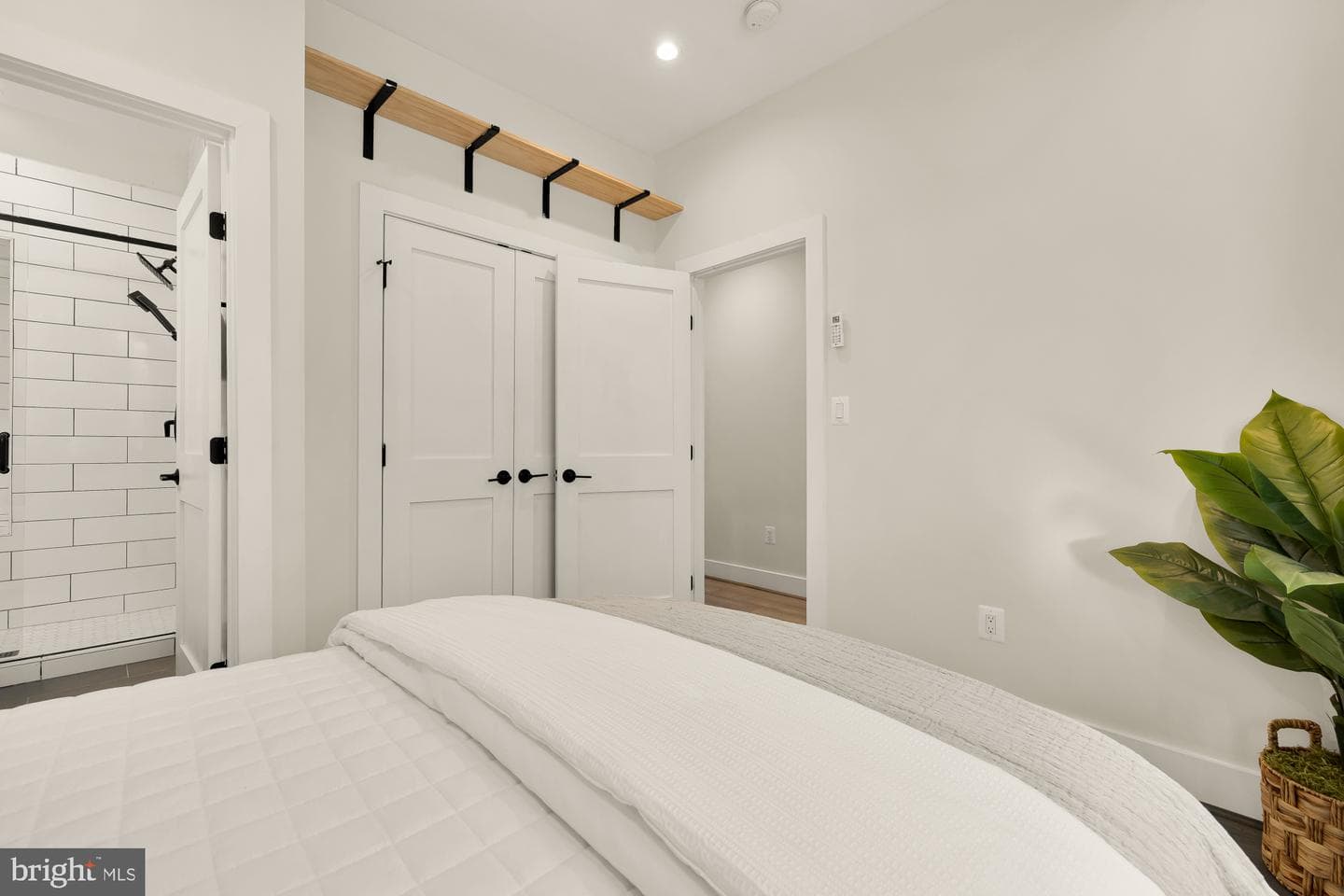 1120 Penn Street NE #2 photo 18