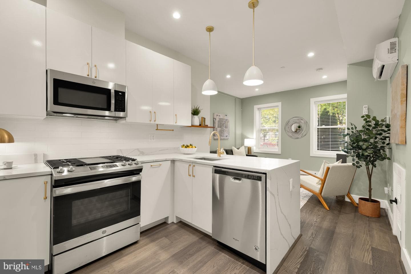 1120 Penn Street NE #2 photo 6