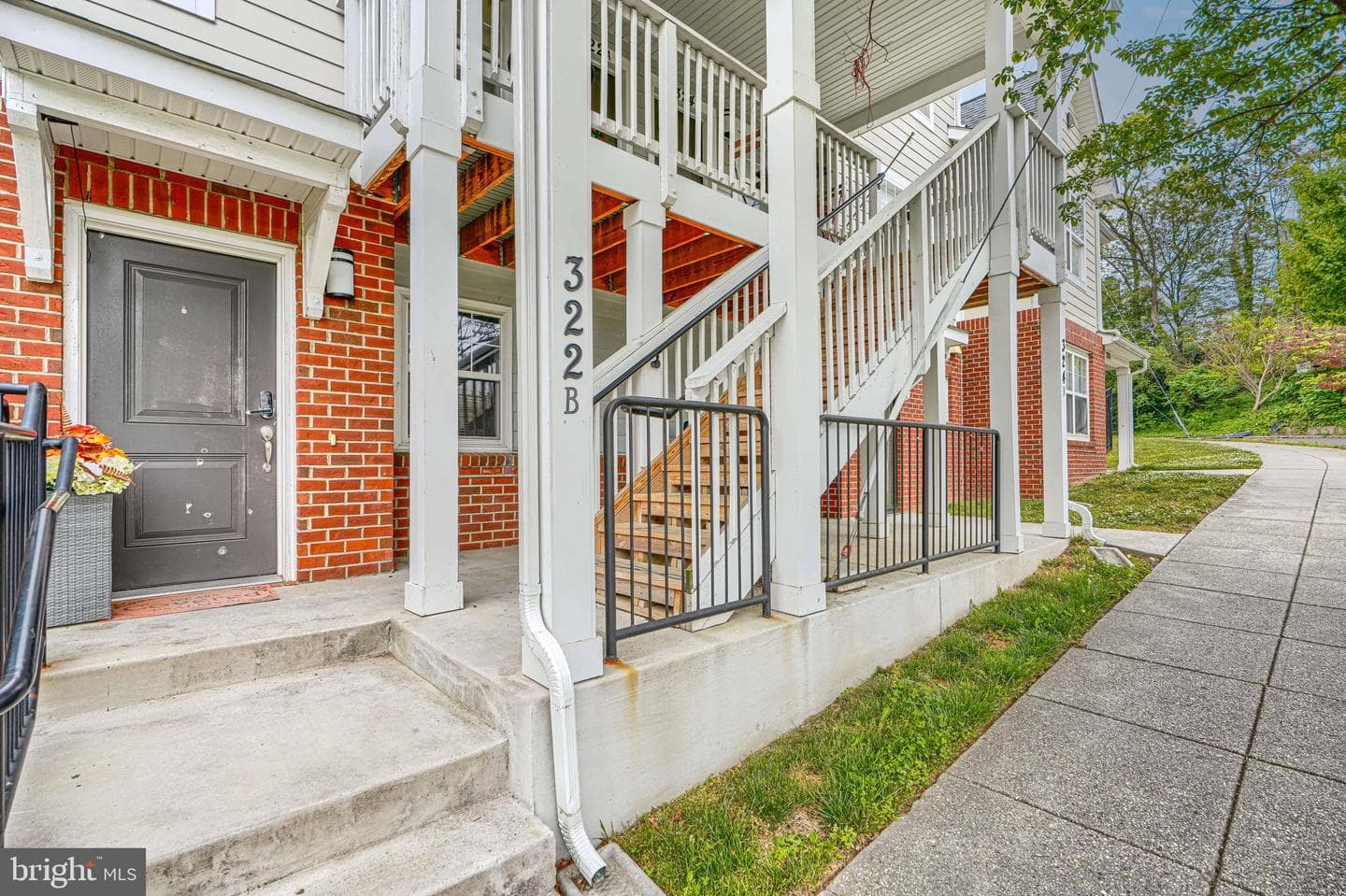 322 St Louis Street SE #b photo 1