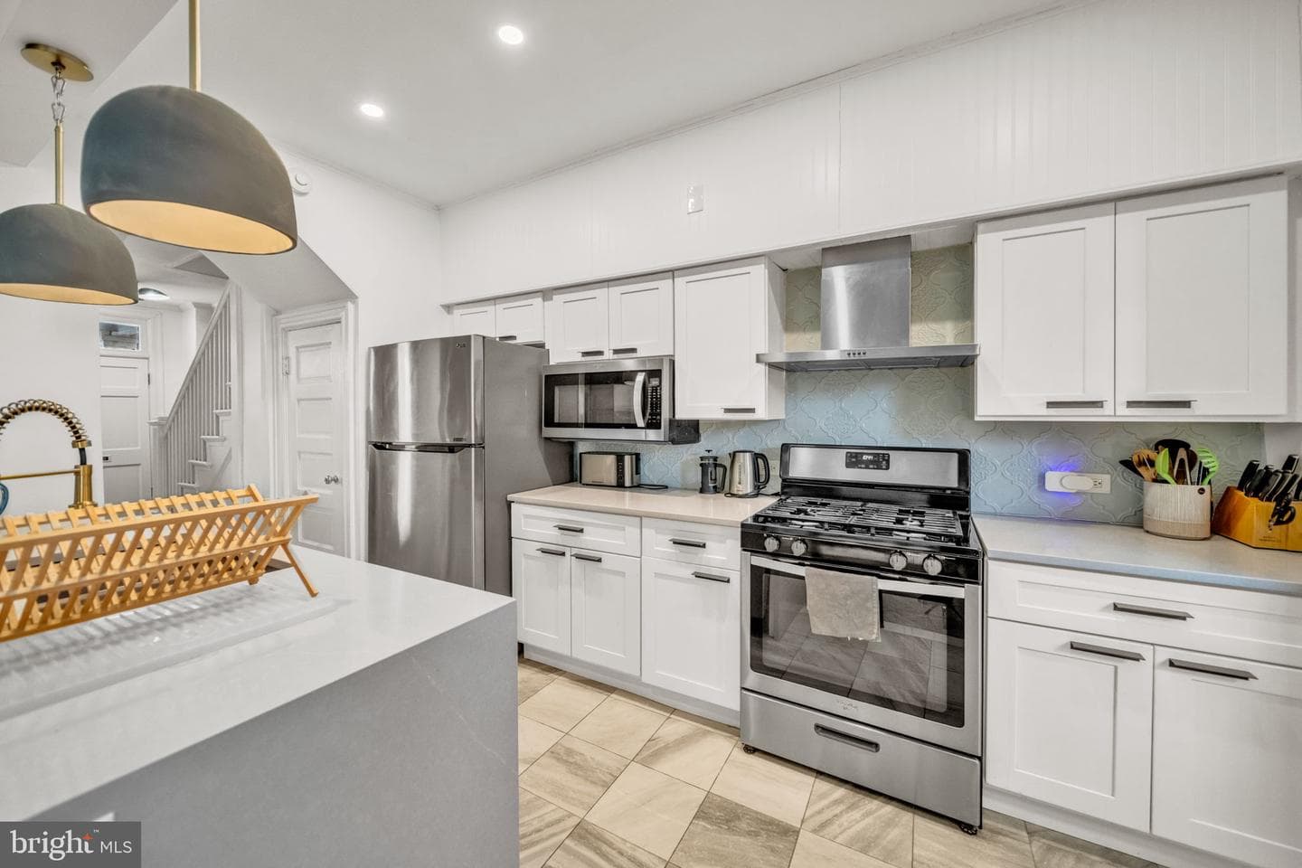 1118 Staples Street NE photo 5