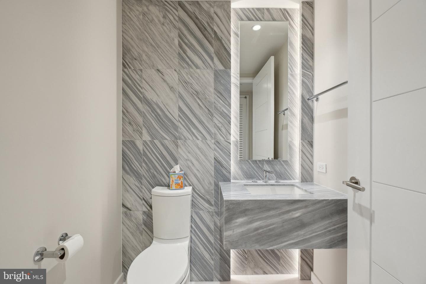 601 Wharf Street SW #213 photo 14