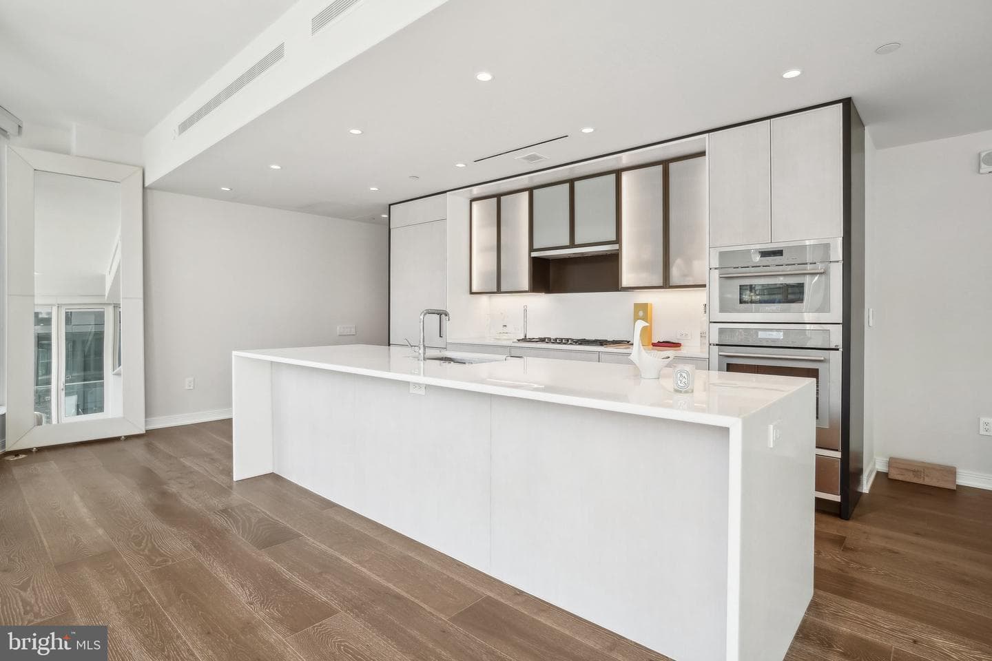 601 Wharf Street SW #213 photo 8