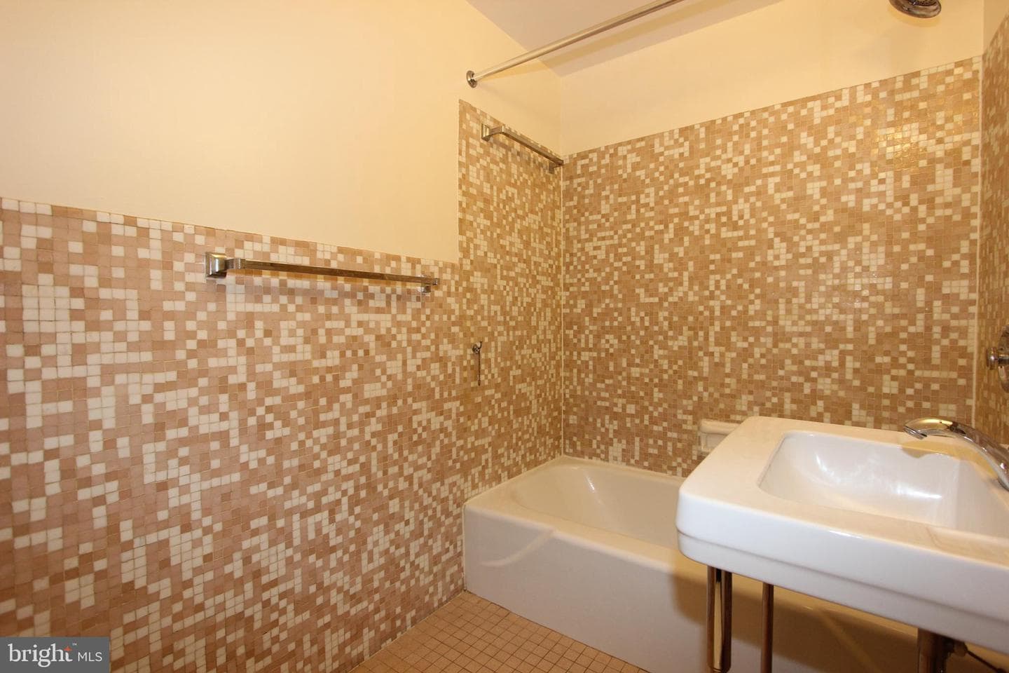 730 24th NW #308 photo 9