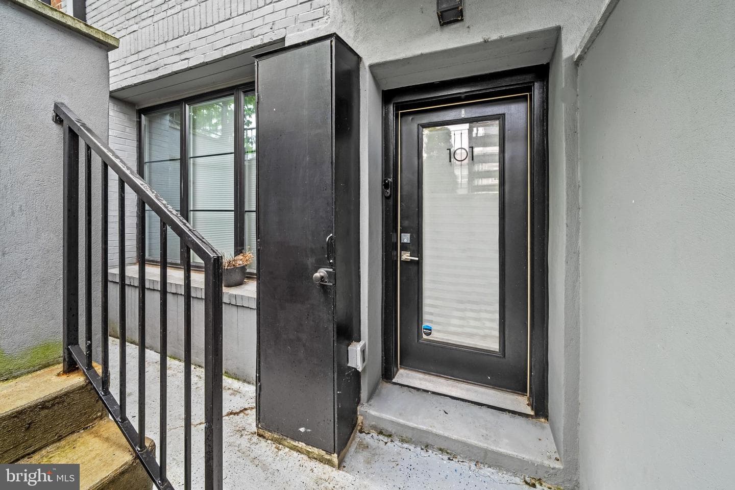 1223 Meigs Place NE #101 photo 4